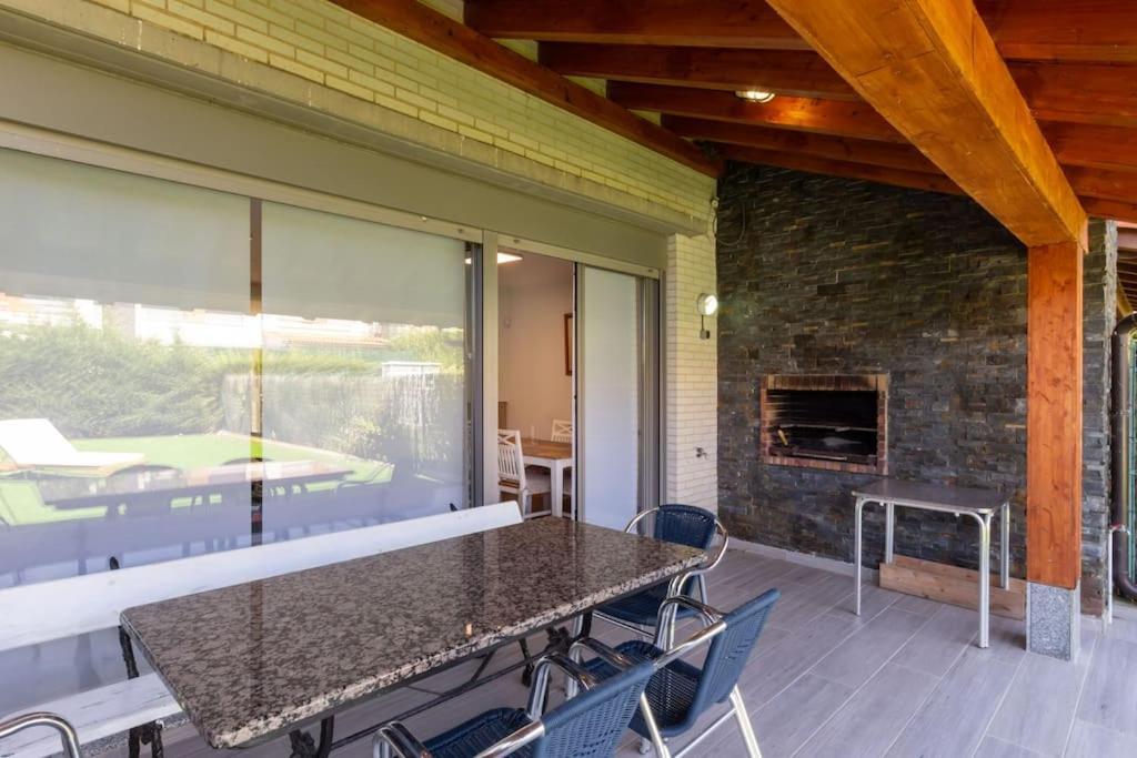 Chalet En Ciruena Con Barbacoa Exteriér fotografie